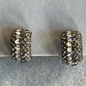 Heidi Daus 🆕 Crystal Hoop clip on Swarovski crystals earrings